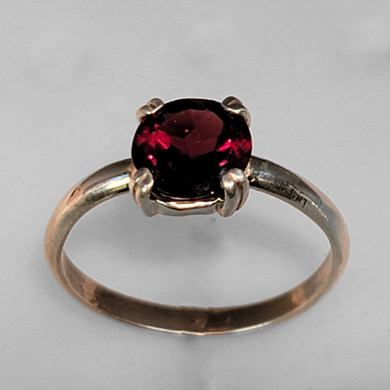 Astrological ring for the Sun
