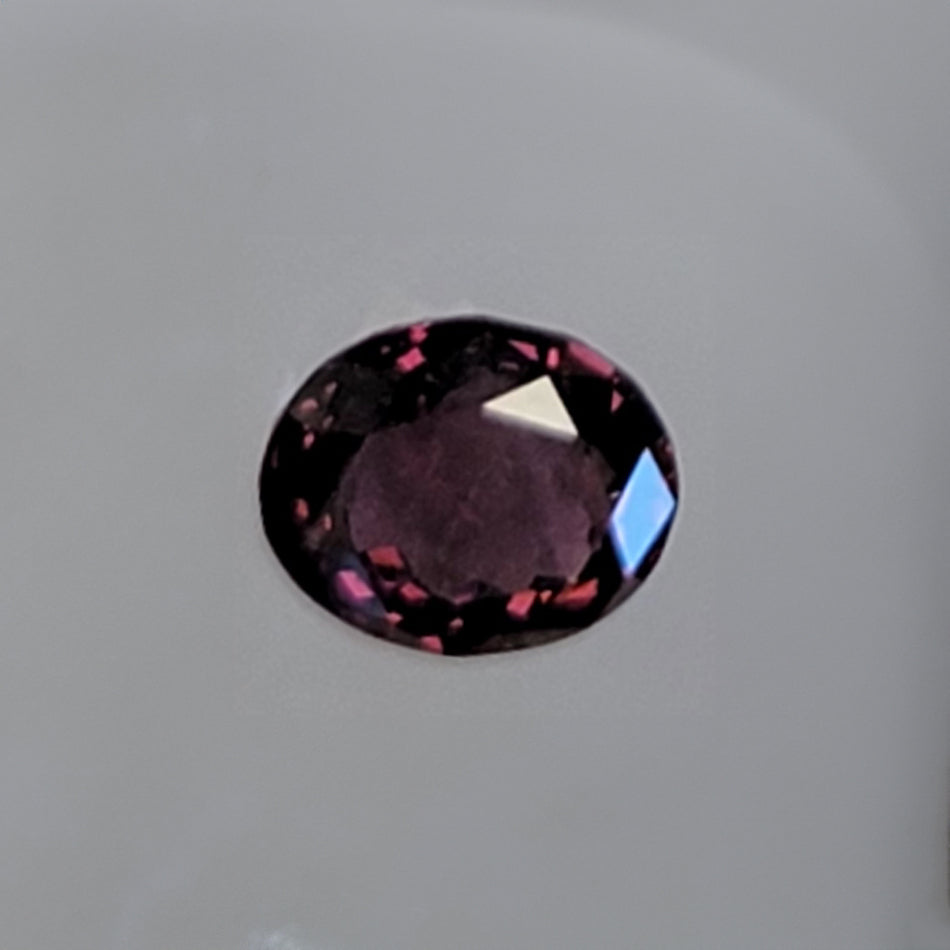 Red spinel can be worn as a planetary gemstone for the Sun in Vedic astrology.