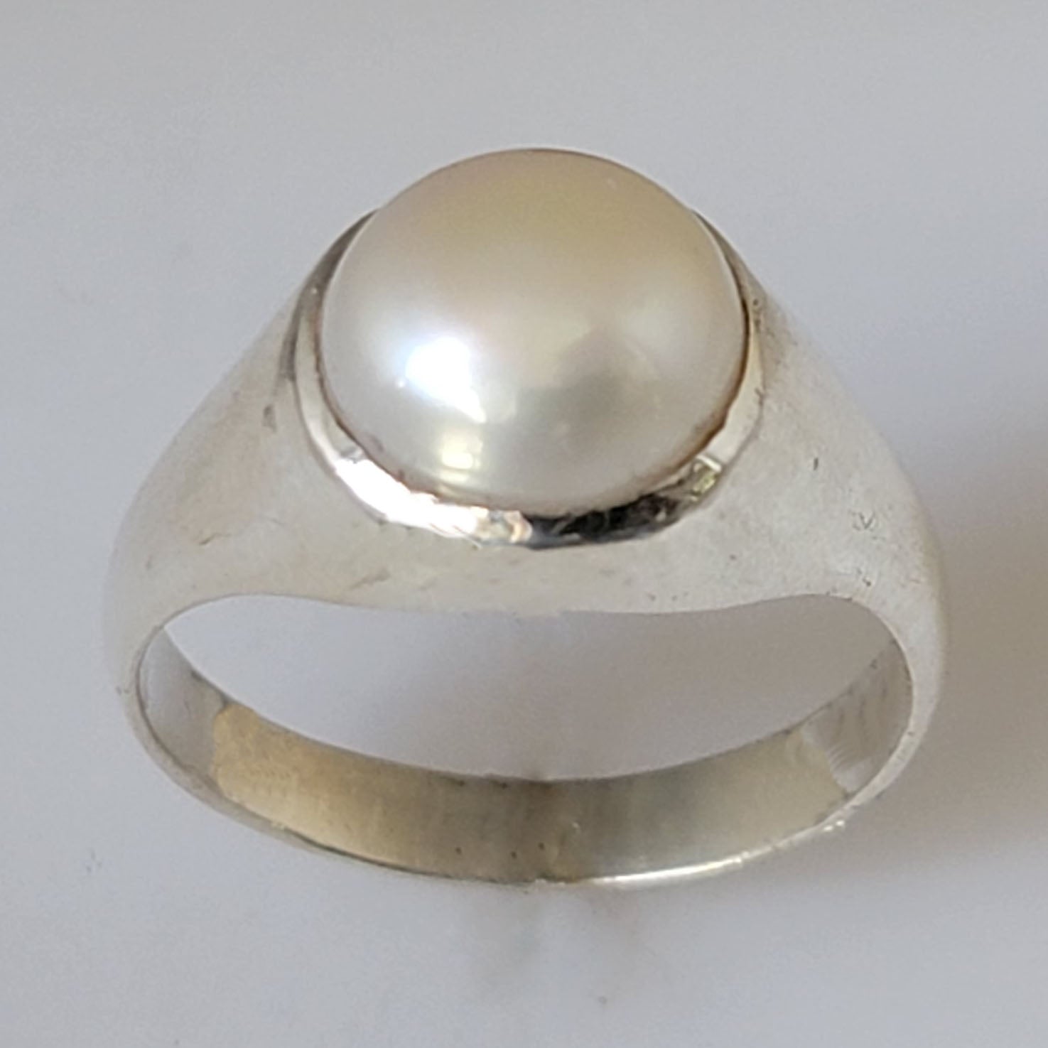 Natural Pearl Moti Ring White Metal Ring - A4478 - Aadhyathmika Kendra  Chennai