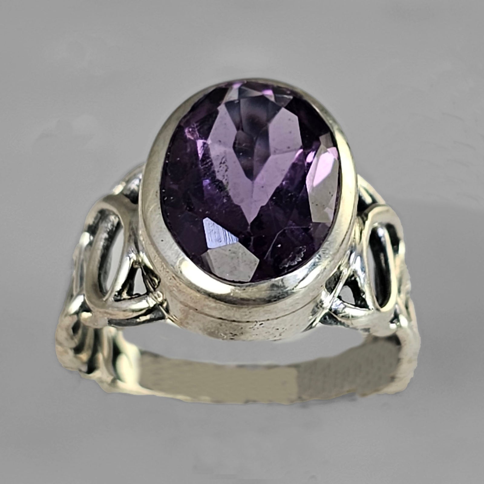 Amethyst 7 ct Oval Bezel Set Sterling Silver Ring, Size 8