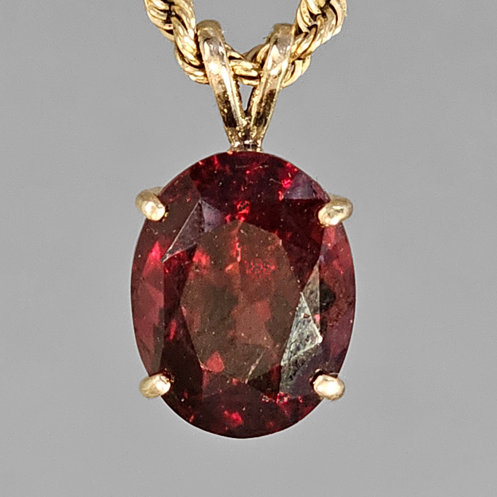 Garnet 8.04 ct Faceted Oval 14K Yellow Gold Pendant