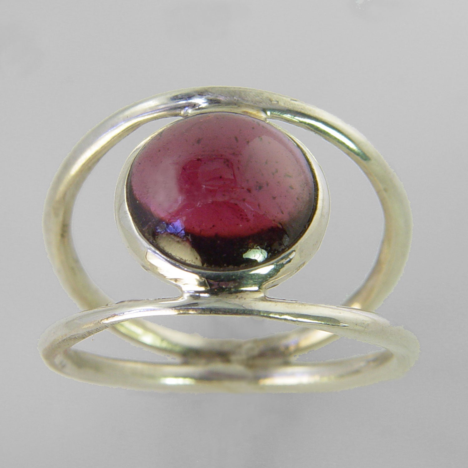 Garnet 3 ct Round Cab Sterling Silver Ring, Size 8