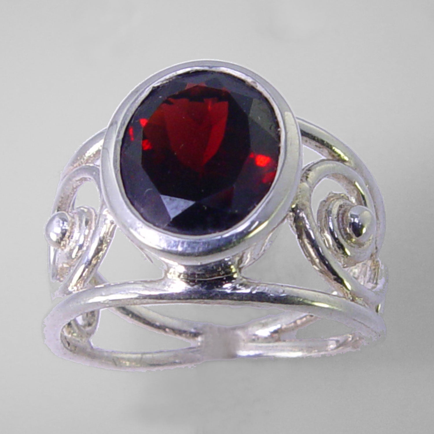Garnet 5.0 ct Oval Sterling Silver Fancy Split Band Ring, Size 8