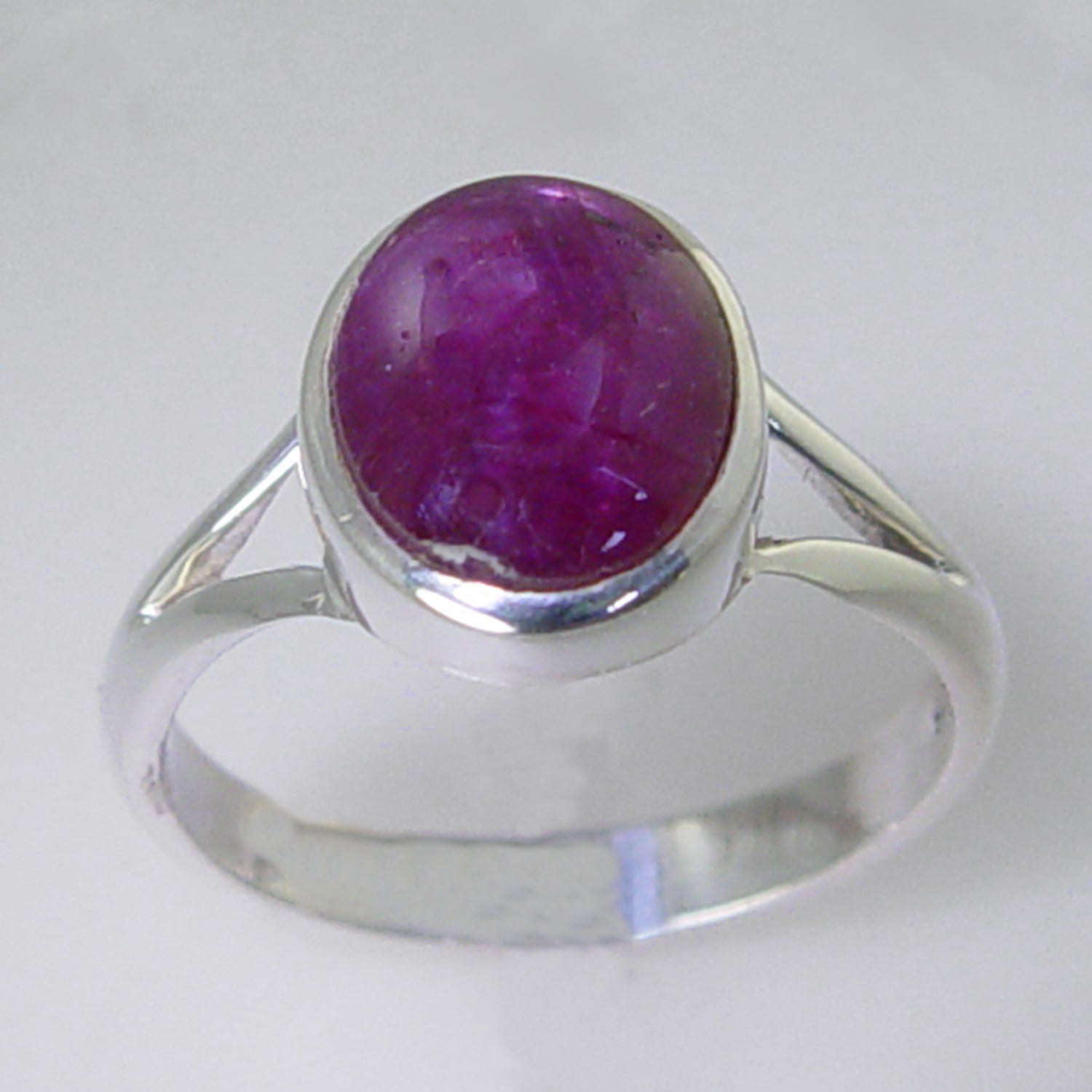 Star Ruby 4.7 ct Oval Bezel Set Sterling Silver Ring, Size 7.5