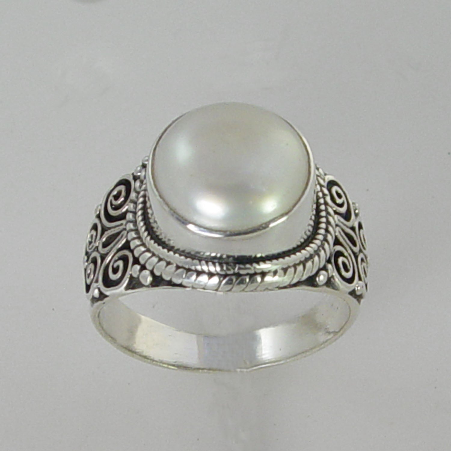 Pearl 8 ct Freshwater Pearl Bezel Set Fancy Scroll Shank Sterling Silver Ring, Size 8