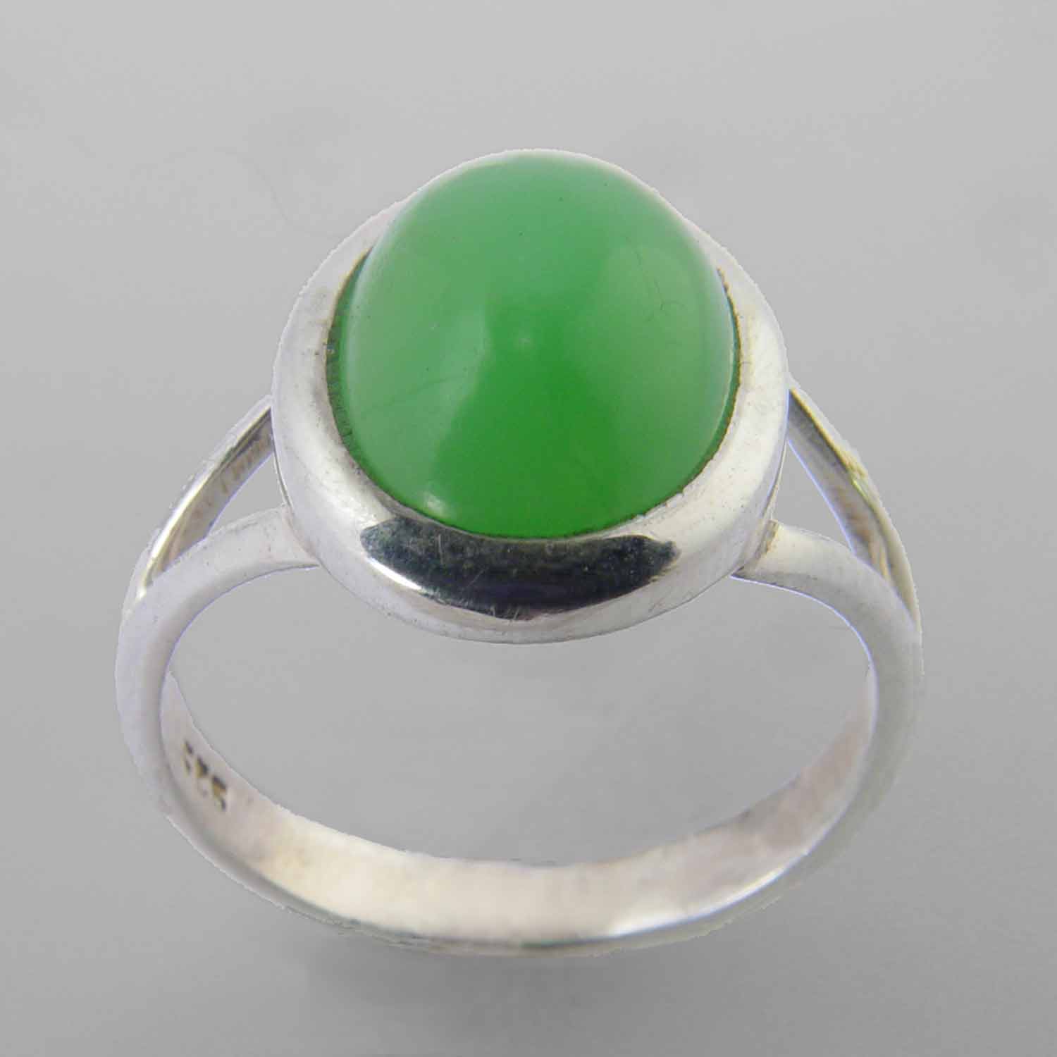 Chrysoprase 5.2 ct Oval Cab Bezel Set Sterling Silver Ring, Size 9