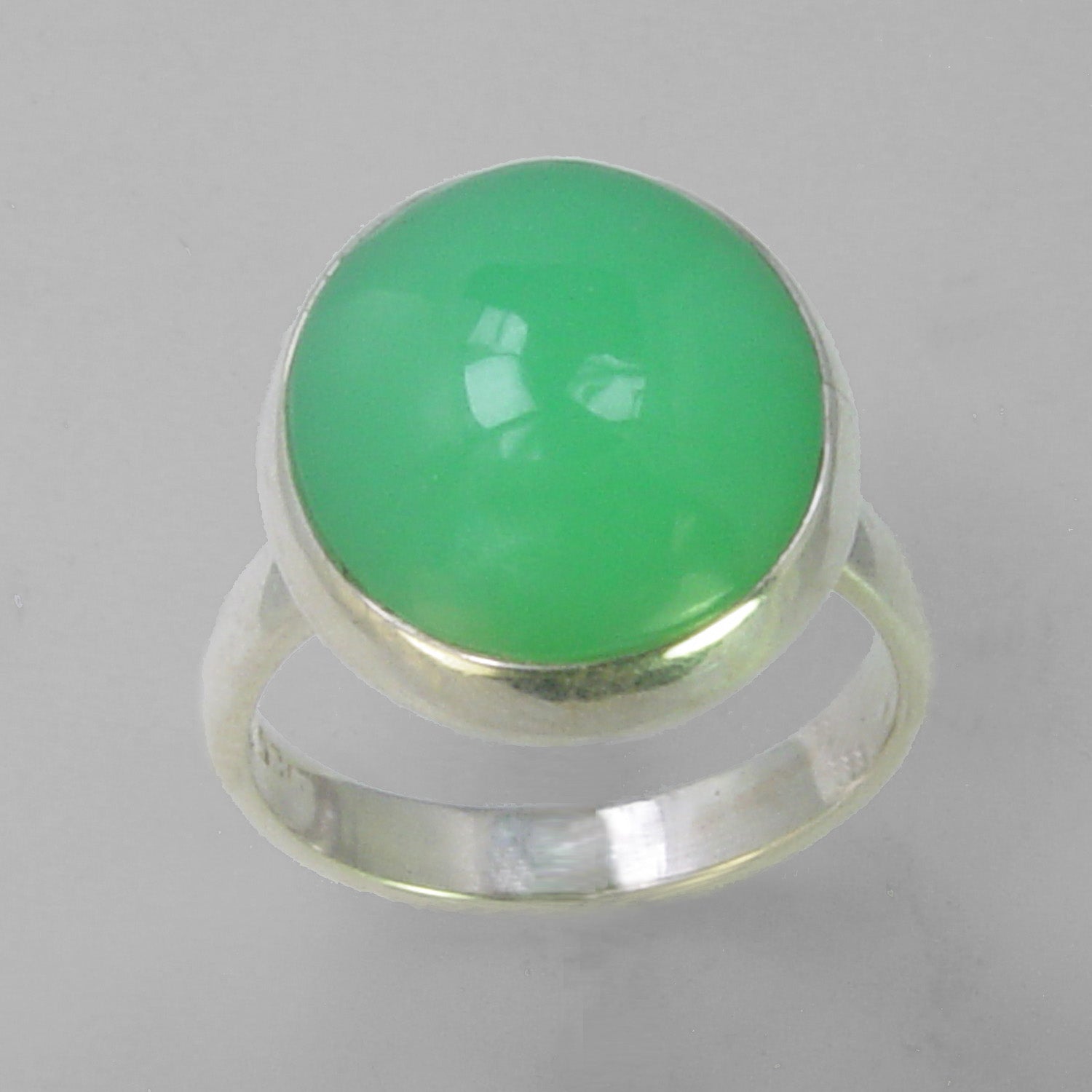 Chrysoprase 14 ct Oval Cab Bezel Set Sterling Silver Ring, Size 9