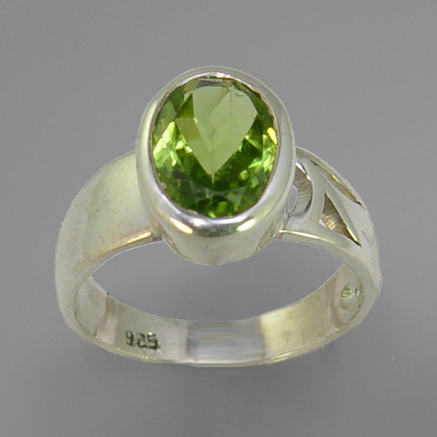Peridot 3.75 ct Oval Bezel Set Sterling Silver Fancy Band Ring, Size 6