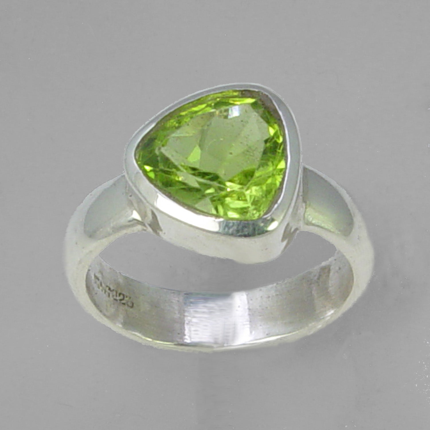 Peridot 5.3 ct Faceted Trillion Cut Bezel Set Sterling Silver Ring, Size 8.25