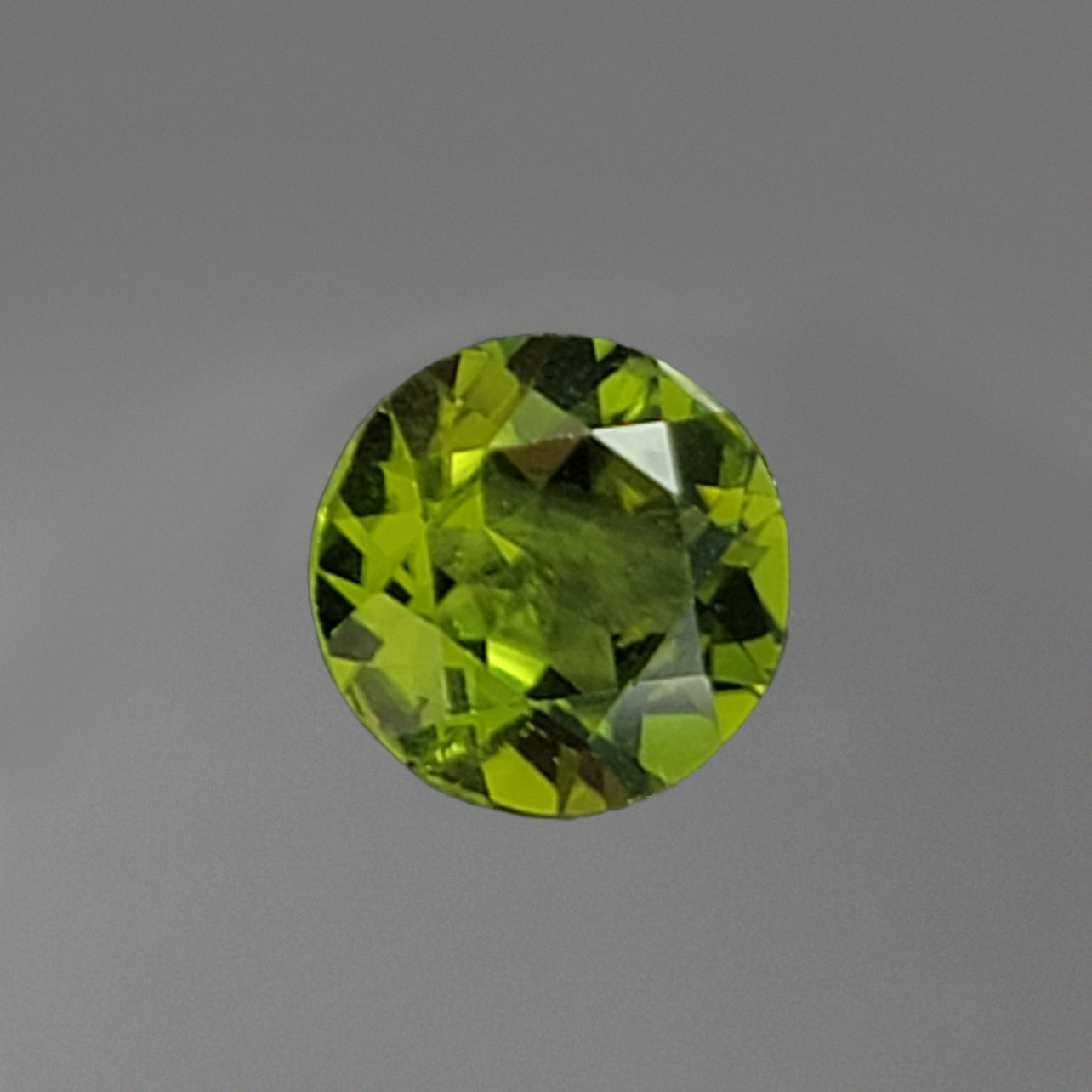 Peridot 3.78 ct
