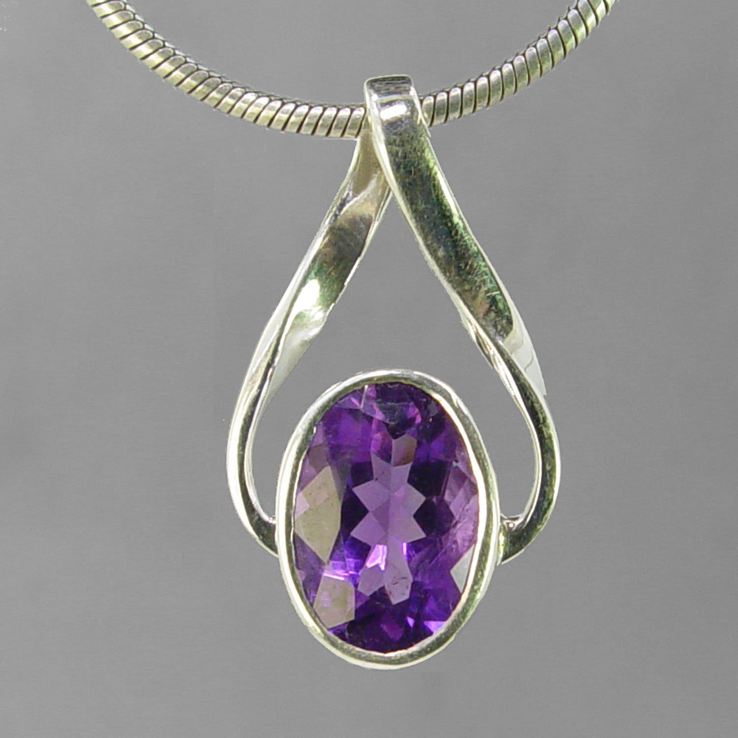 Amethyst 5.7 ct Oval Bezel Fancy Bail Sterling Silver Pendant