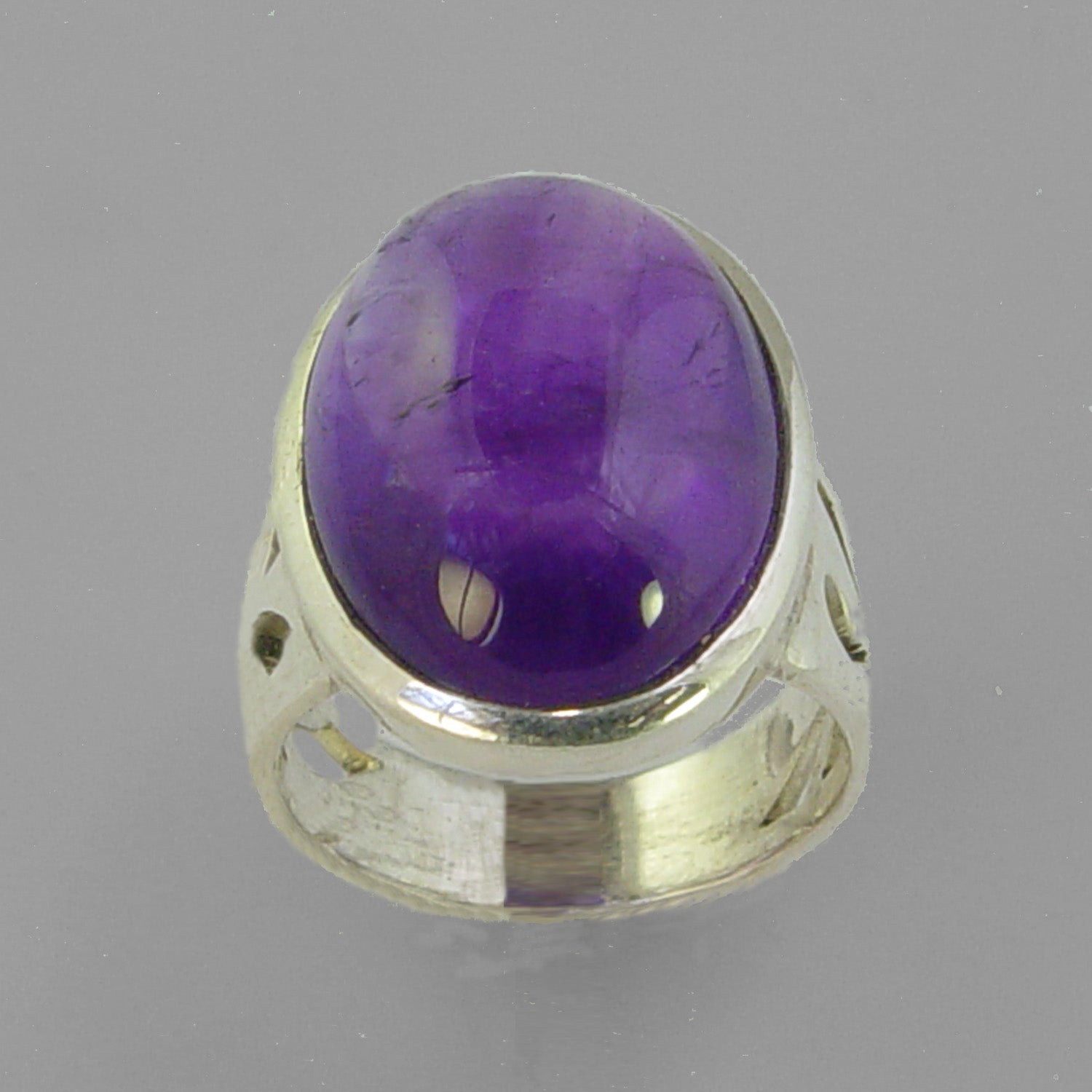 Amethyst 9.1 ct Oval Cab Bezel Set Sterling Silver Ring, Size 5.5
