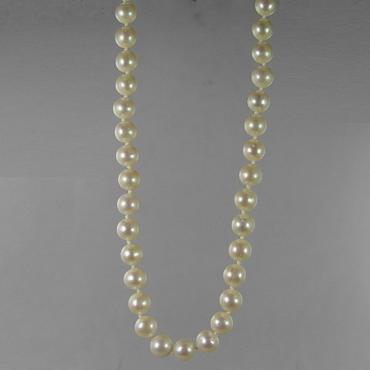 Pearl 8-8.5 mm Round AA Knotted 18" Necklace